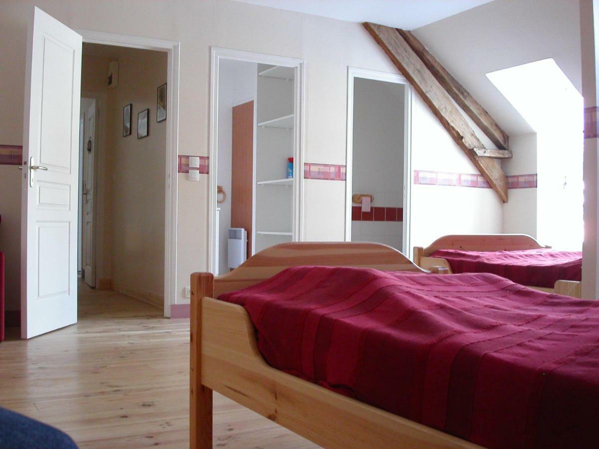 Gite De La Cour Campandre-Valcongrain Bilik gambar
